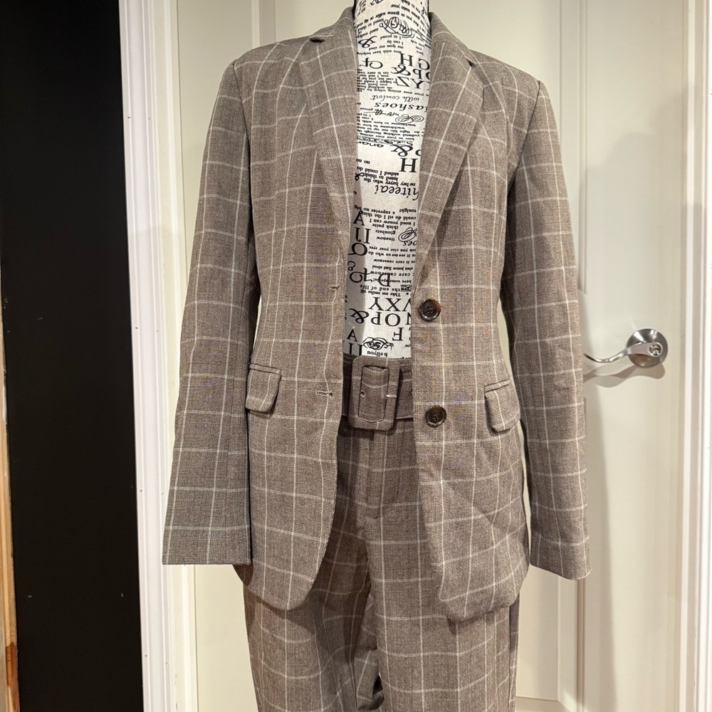 Threshold Suit set